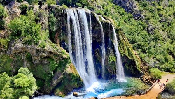 Chorwacka przygoda szlakiem rzeki Krka i pięknych wodospadów